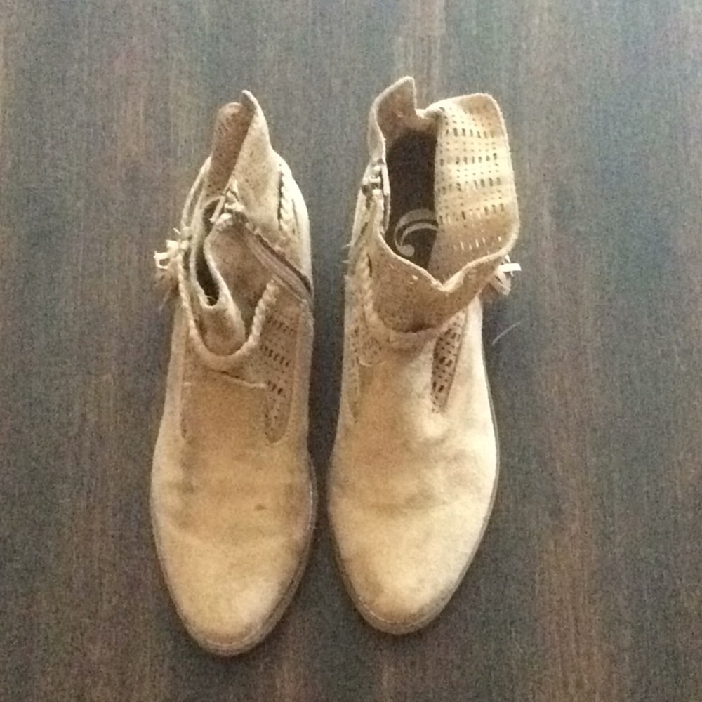 Women’s booties